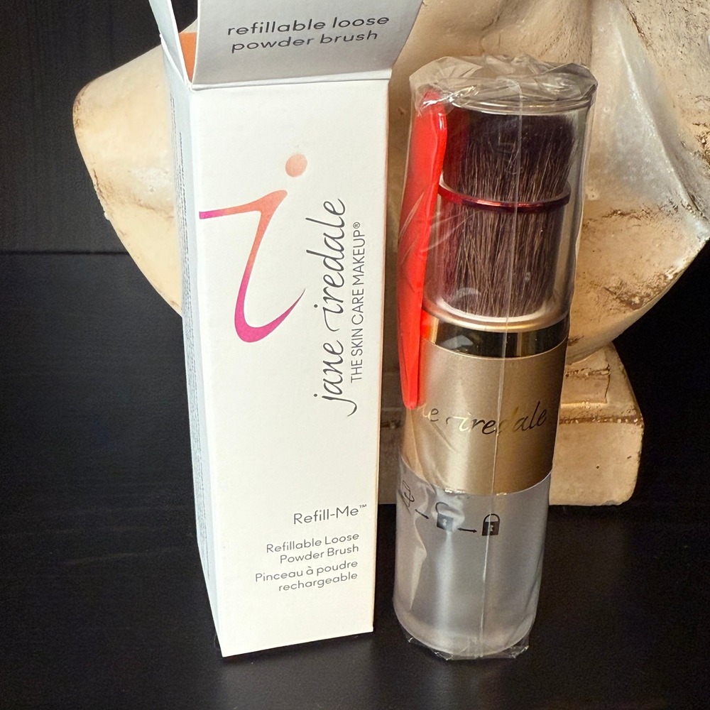 Jane Iredale Refillable Loose Powder Brush NIB [powder not included/brush‎ only]